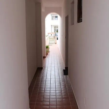 Ana * Pula