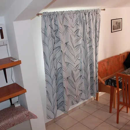 Ana Apartment *