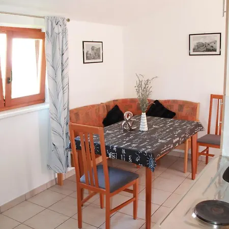 Ana Apartment