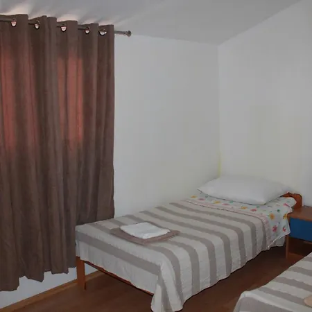 아파트 Ana 풀라