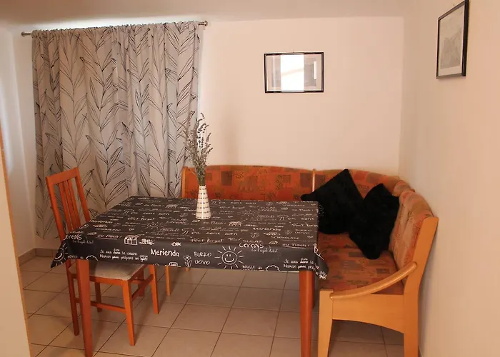 Ana Apartman Póla